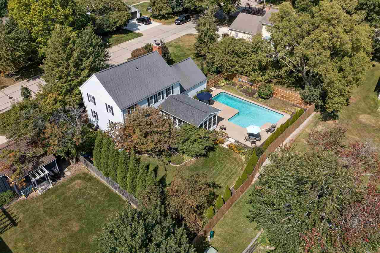 4 Heather Dr