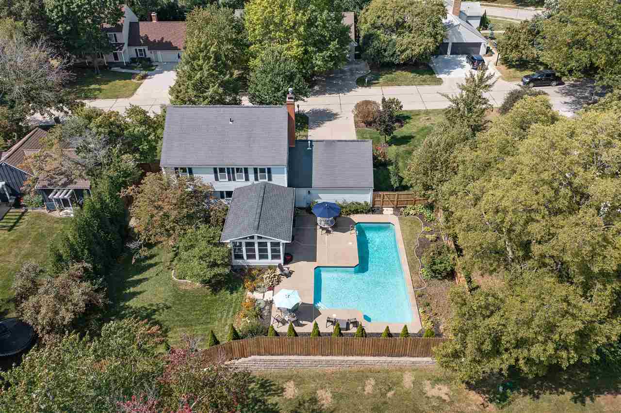 4 Heather Dr