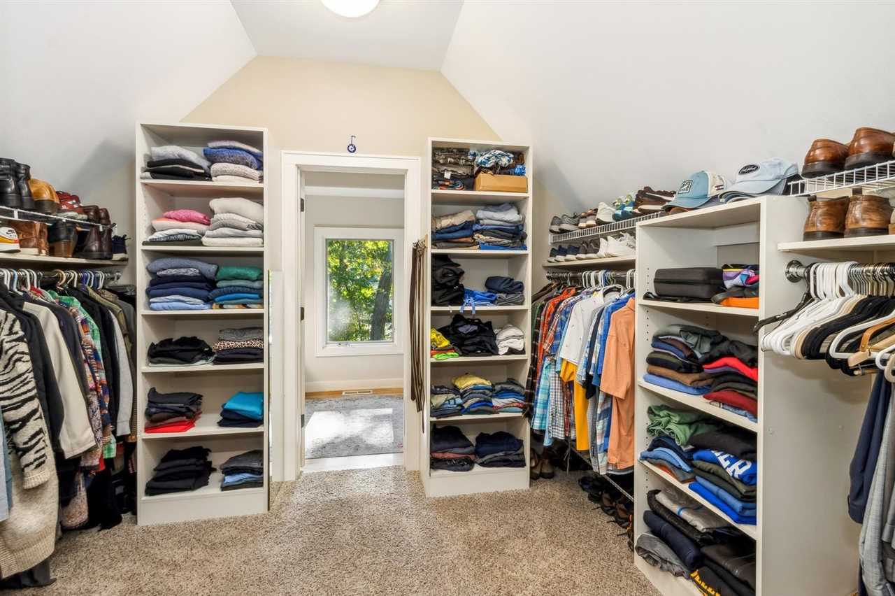 1462 Trail Bend Dr NW