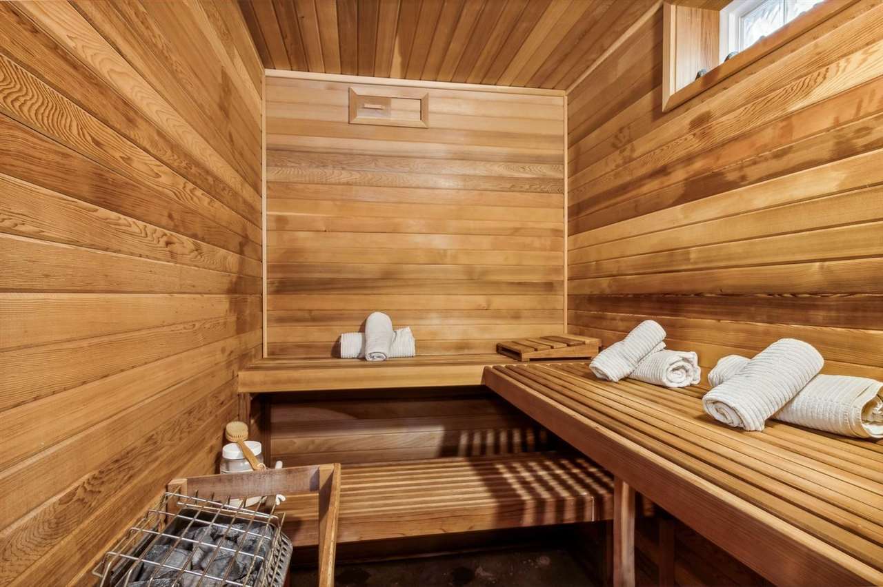 1462 Trail Bend Dr NW