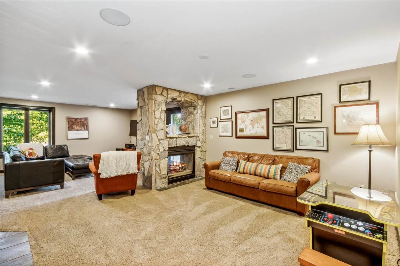 1462 Trail Bend Dr NW