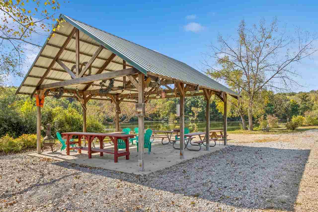 1462 Trail Bend Dr NW