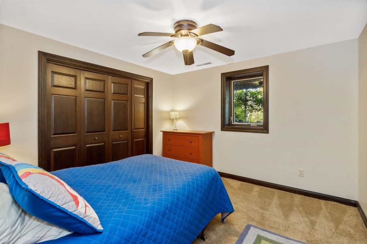 1462 Trail Bend Dr NW