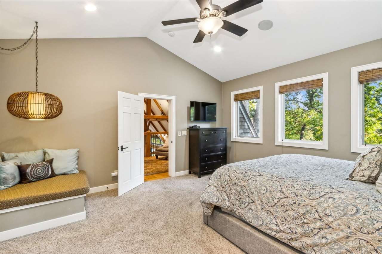 1462 Trail Bend Dr NW