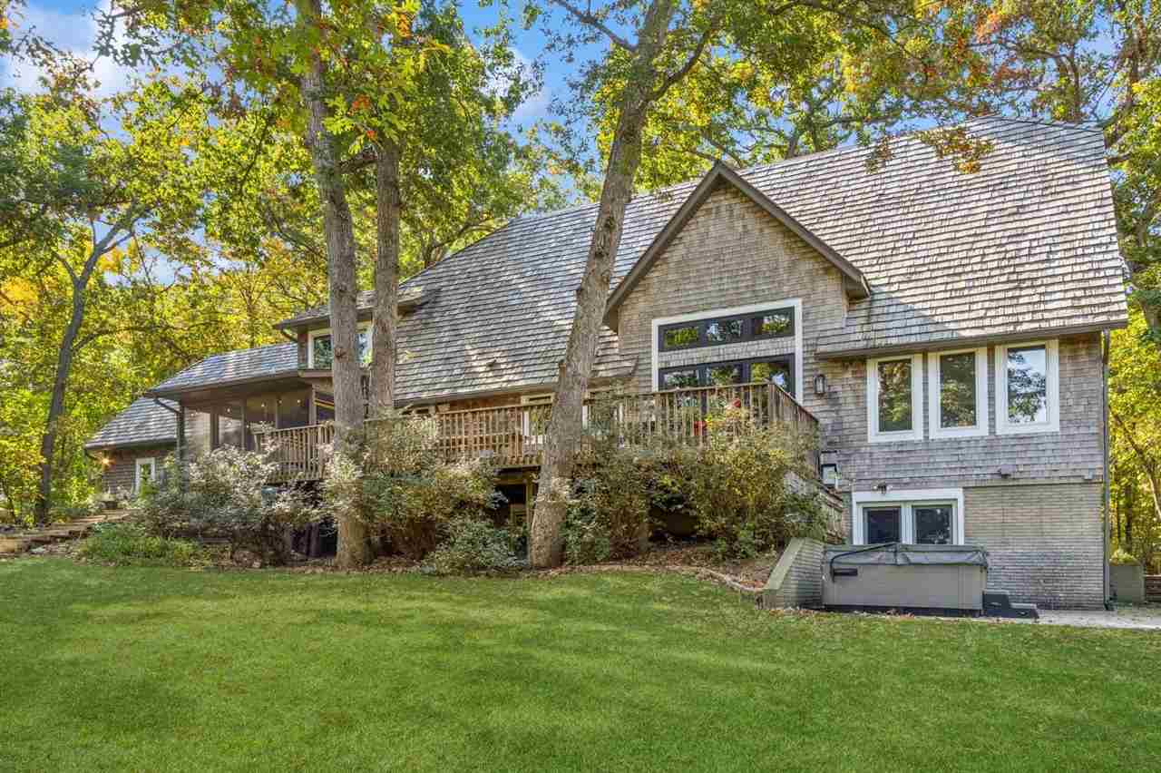 1462 Trail Bend Dr NW