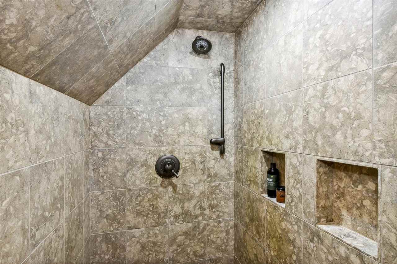 1462 Trail Bend Dr NW