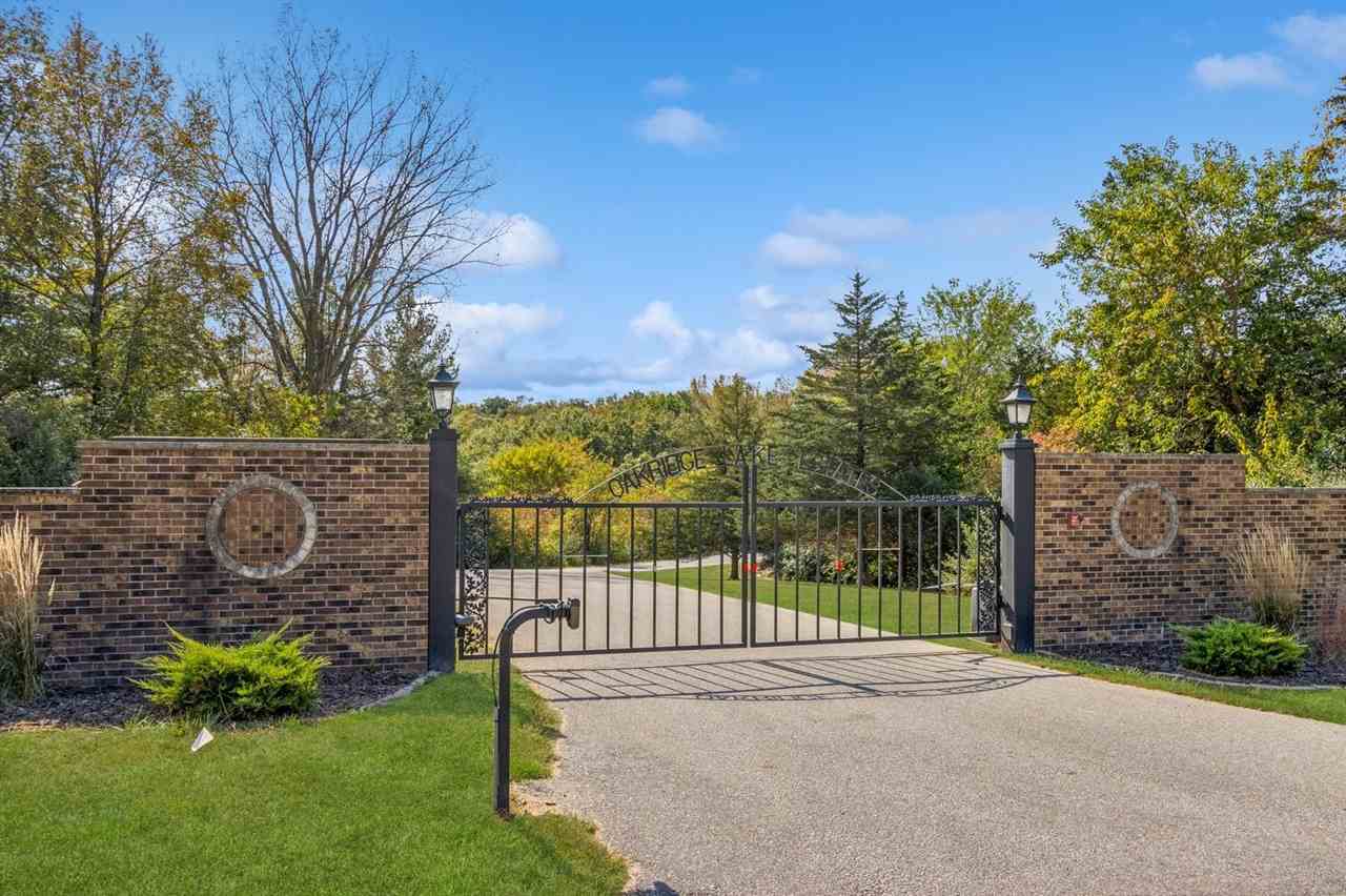 1462 Trail Bend Dr NW