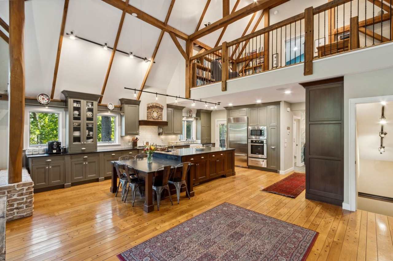 1462 Trail Bend Dr NW