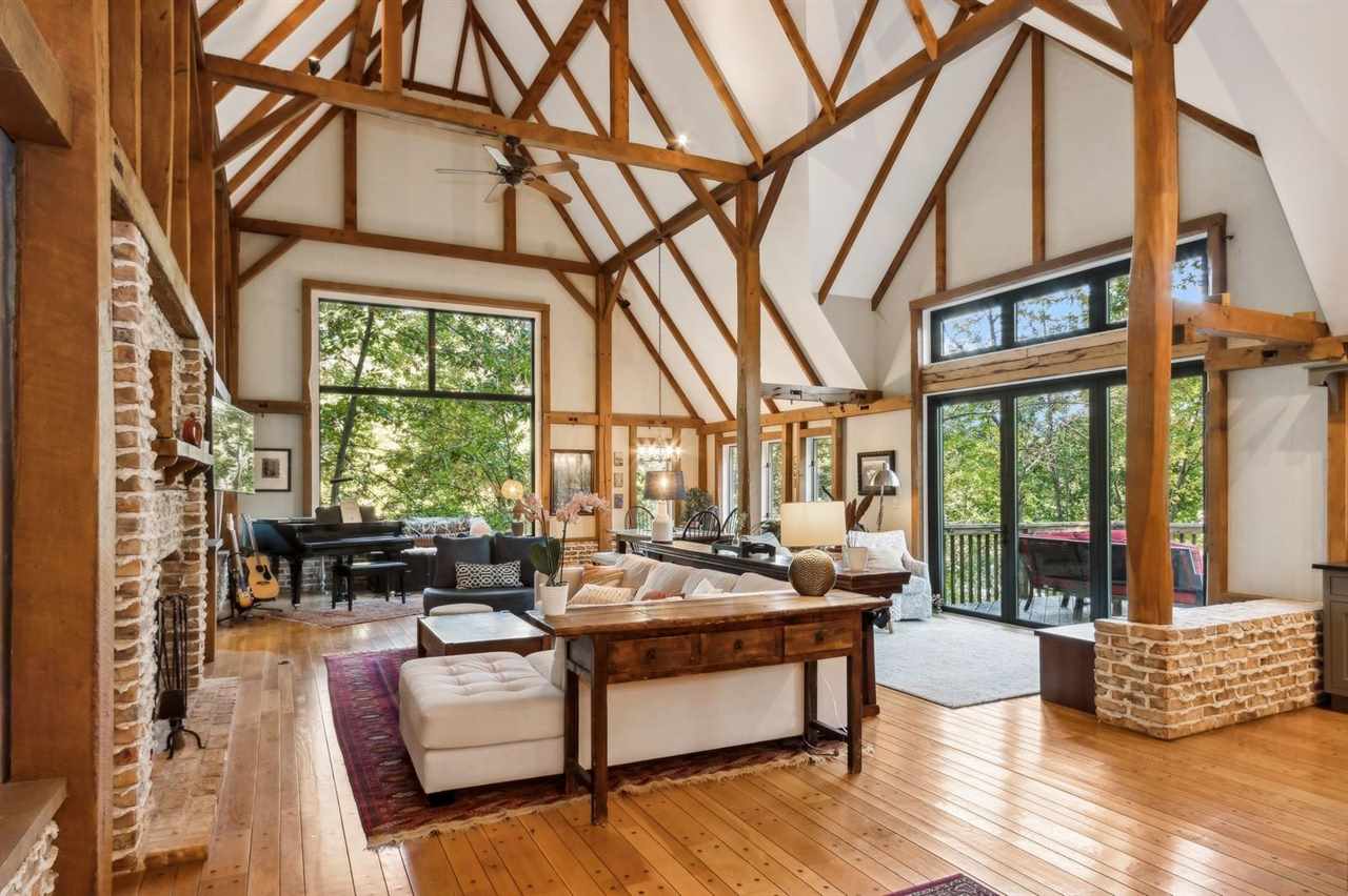 1462 Trail Bend Dr NW