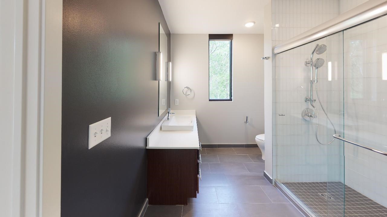 1 University Way Unit: 414