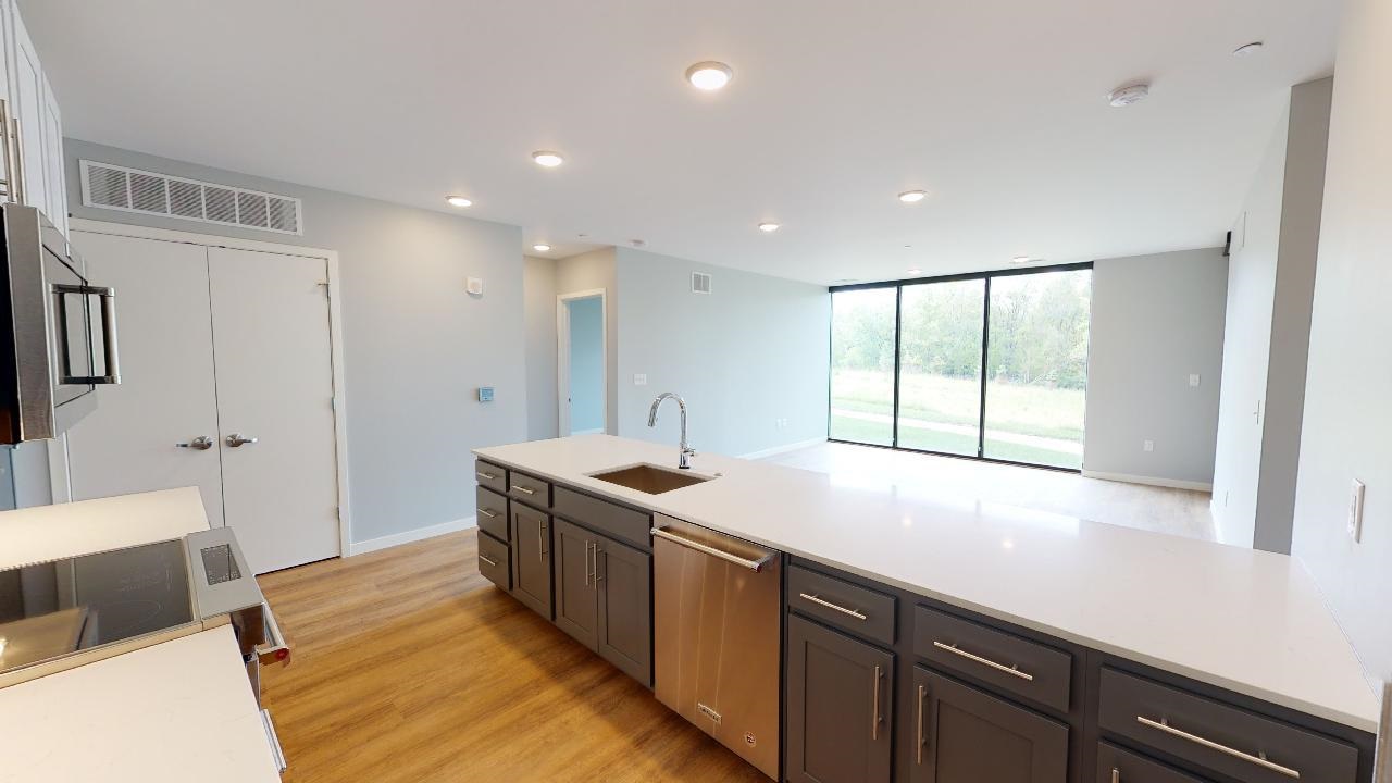 1 University Way Unit: 414