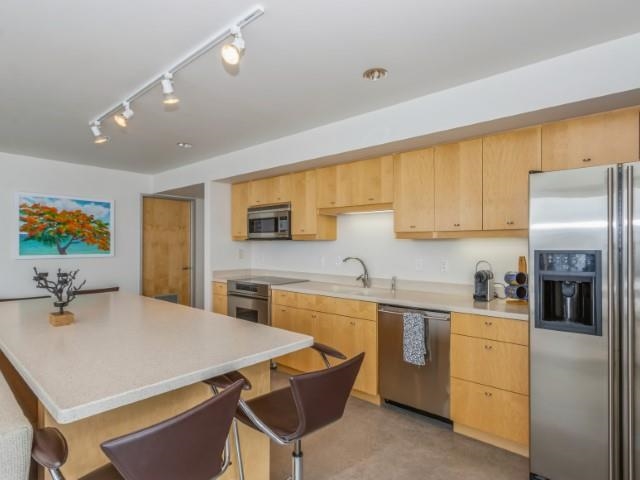221 E College St Unit: 1104