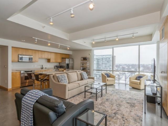 221 E College St Unit: 1104