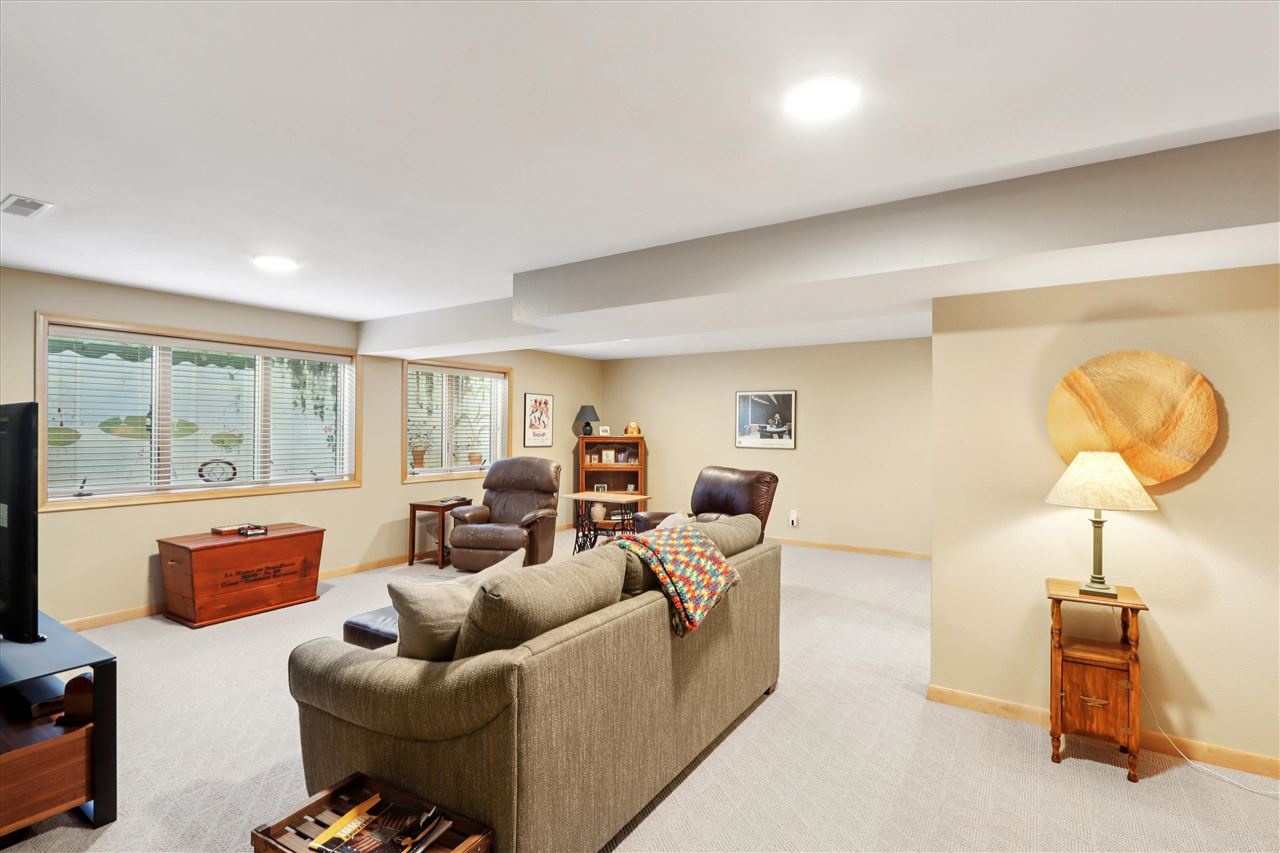 241 Green Mountain Dr