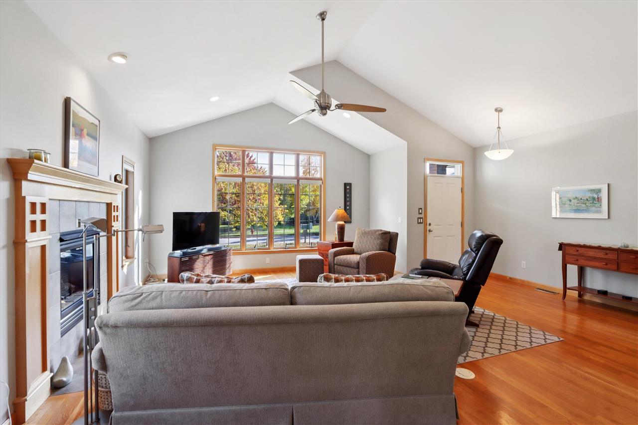 241 Green Mountain Dr