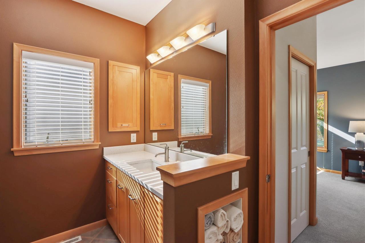 241 Green Mountain Dr