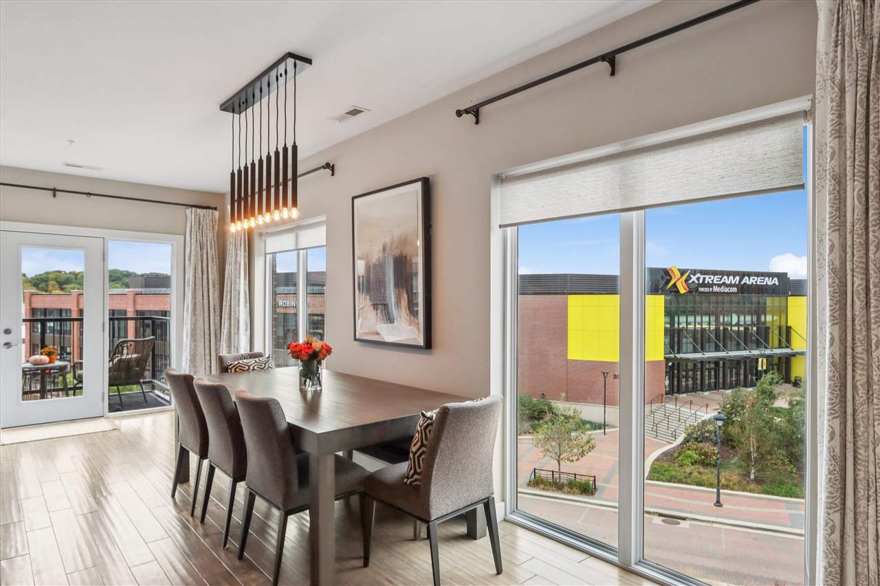 901 E 2nd Ave Unit: 202