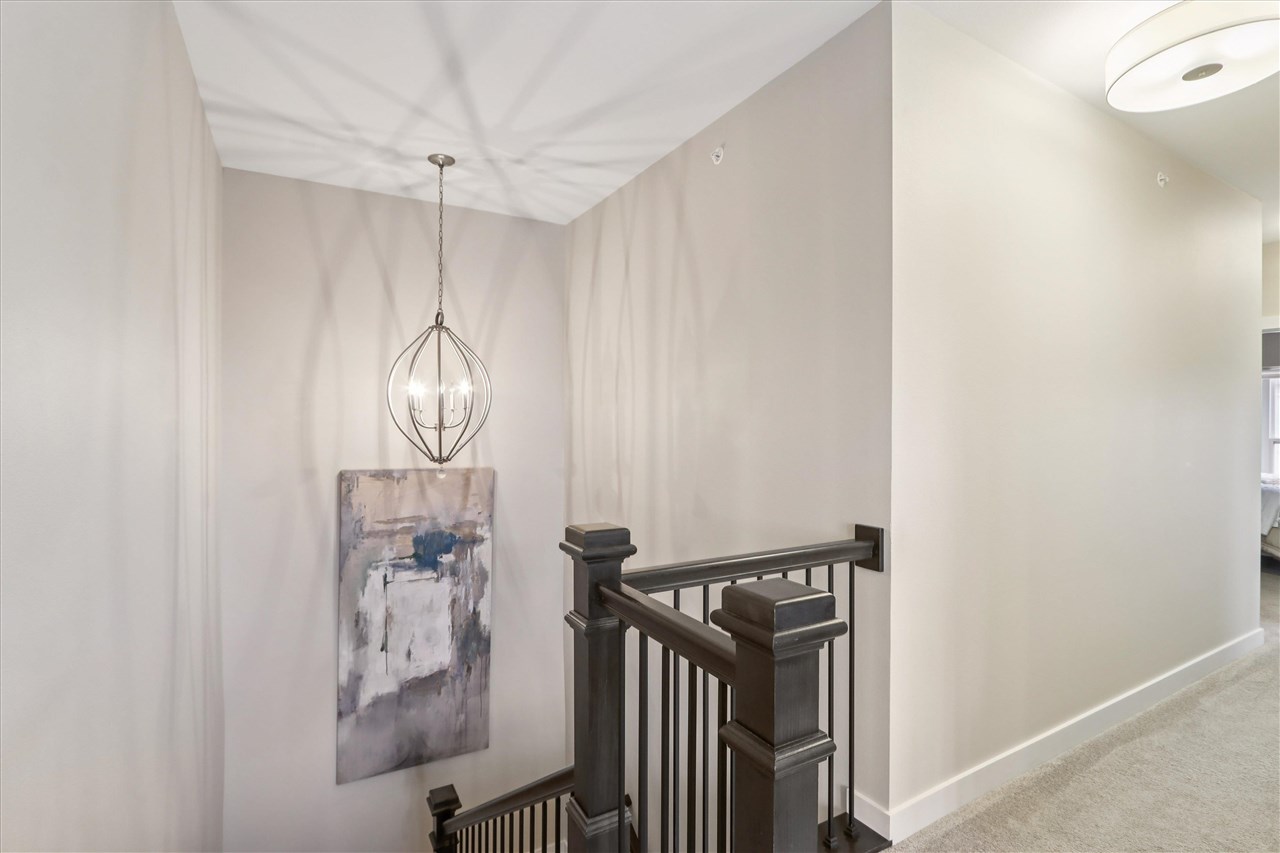 901 E 2nd Ave Unit: 202