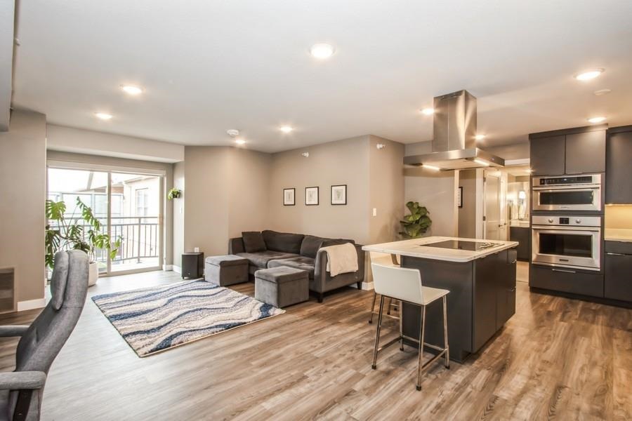 332 S Linn St Unit: 405