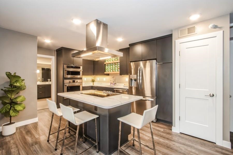 332 S Linn St Unit: 405