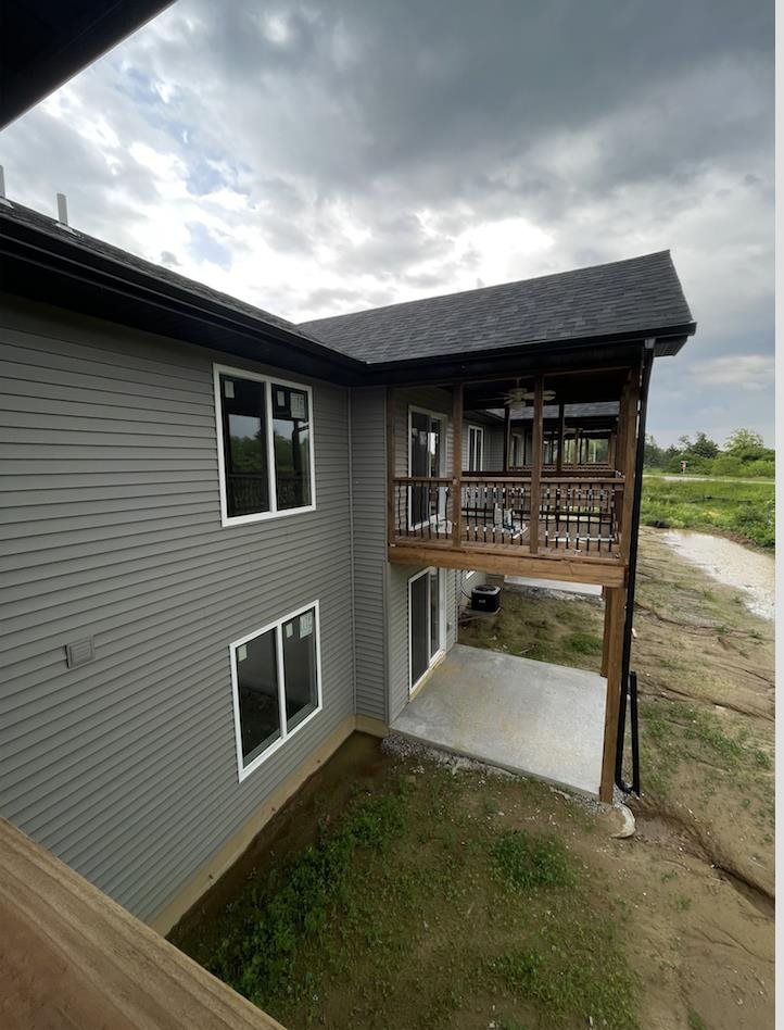 3160 Lampe Ln Unit: c