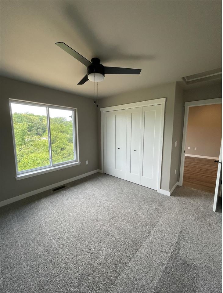 3160 Lampe Ln Unit: c