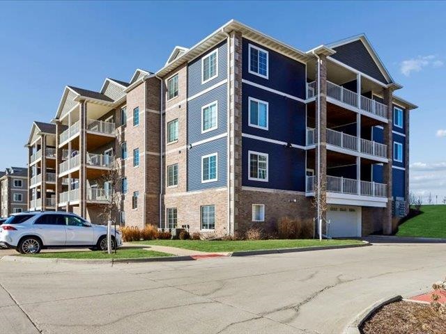 2873 Spring Rose Cir Unit: 102