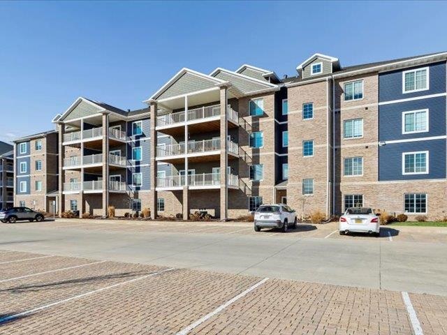 2873 Spring Rose Cir Unit: 102