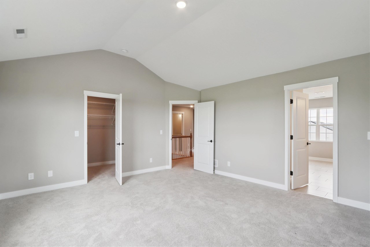 1285 Eisenhower Blvd