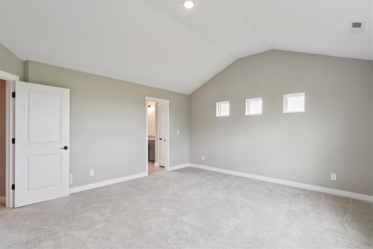 1285 Eisenhower Blvd
