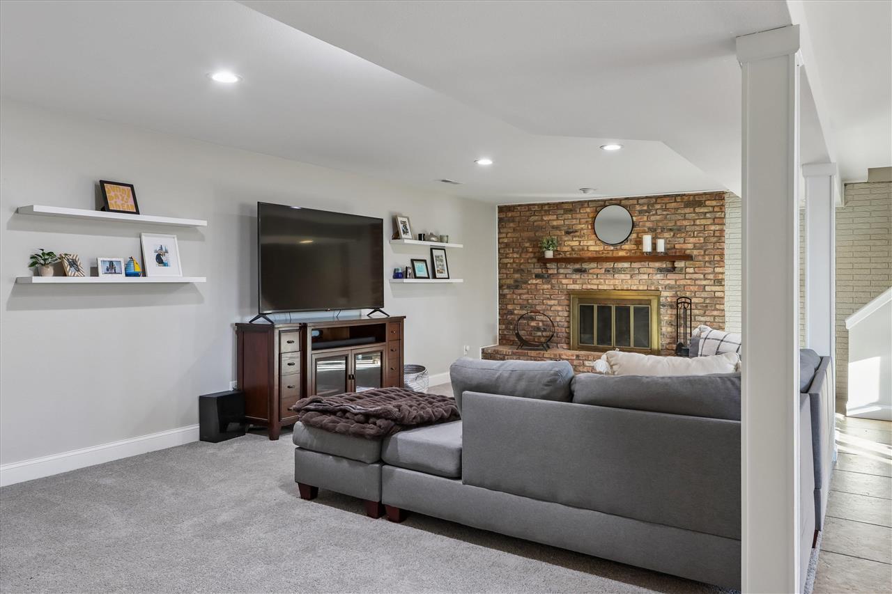 1835 Hafor Dr