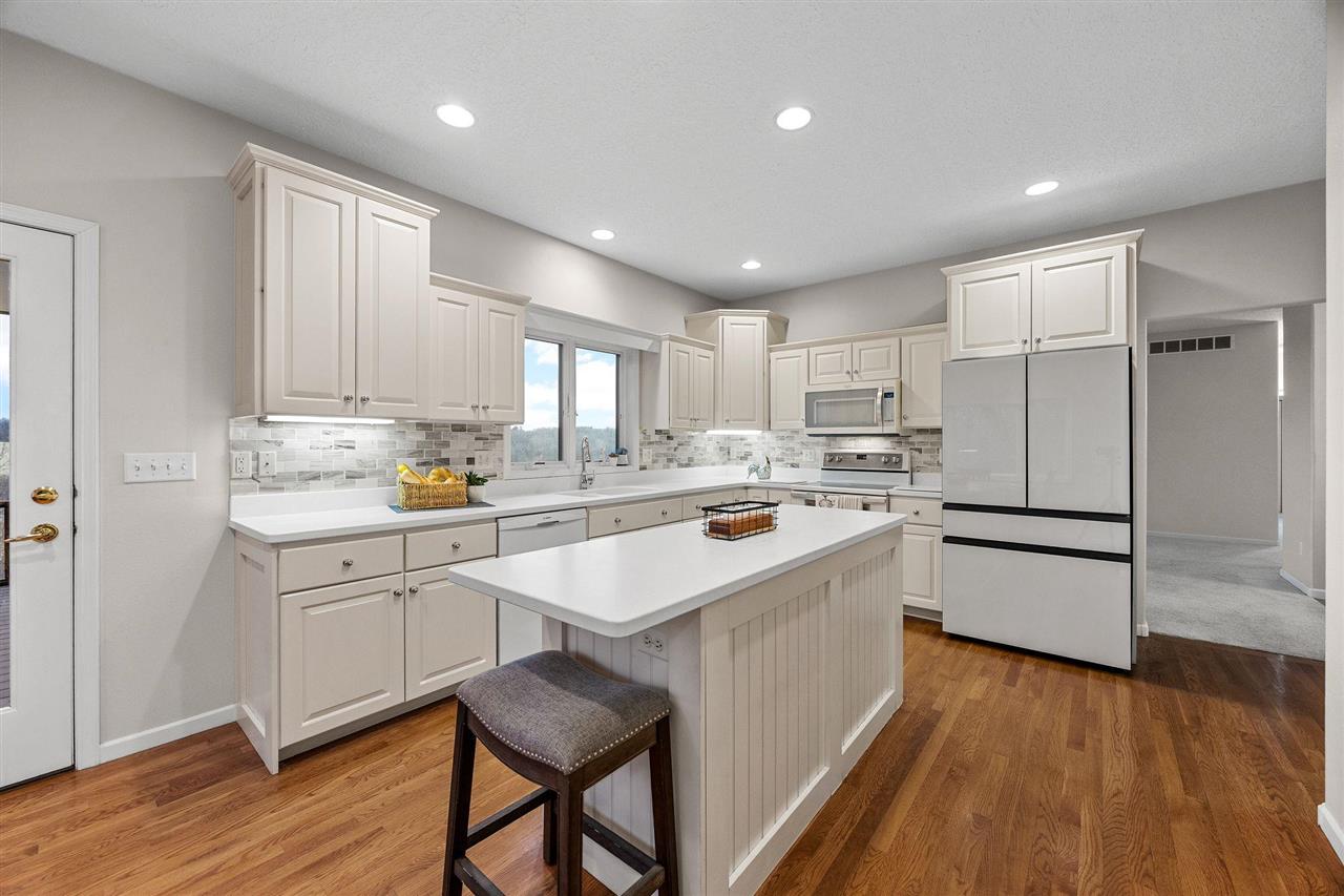 4242 Morel Cir