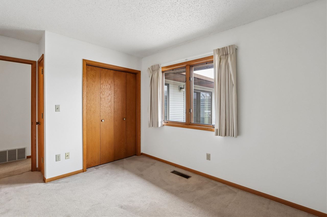 2410 Walden Ct