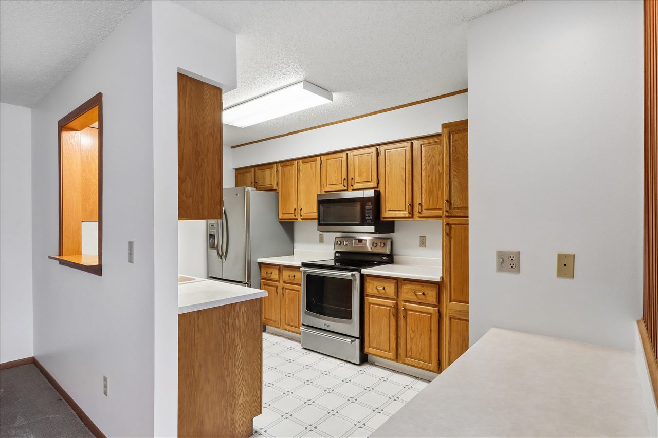2410 Walden Ct