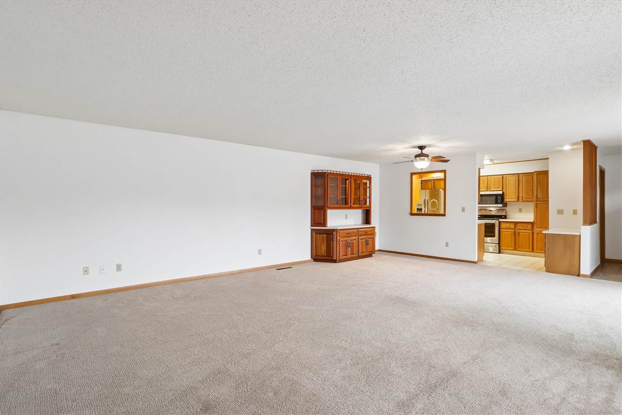 2410 Walden Ct
