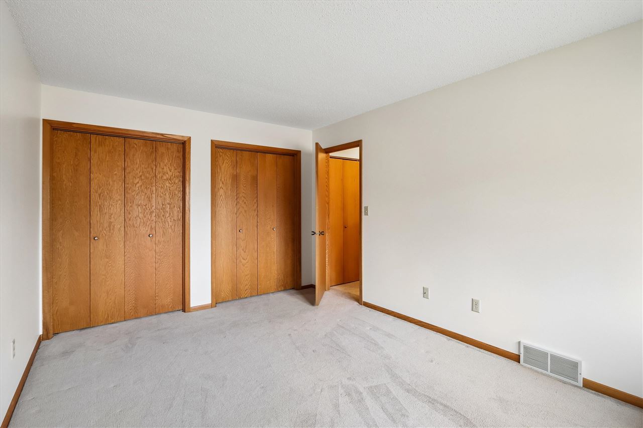 2410 Walden Ct