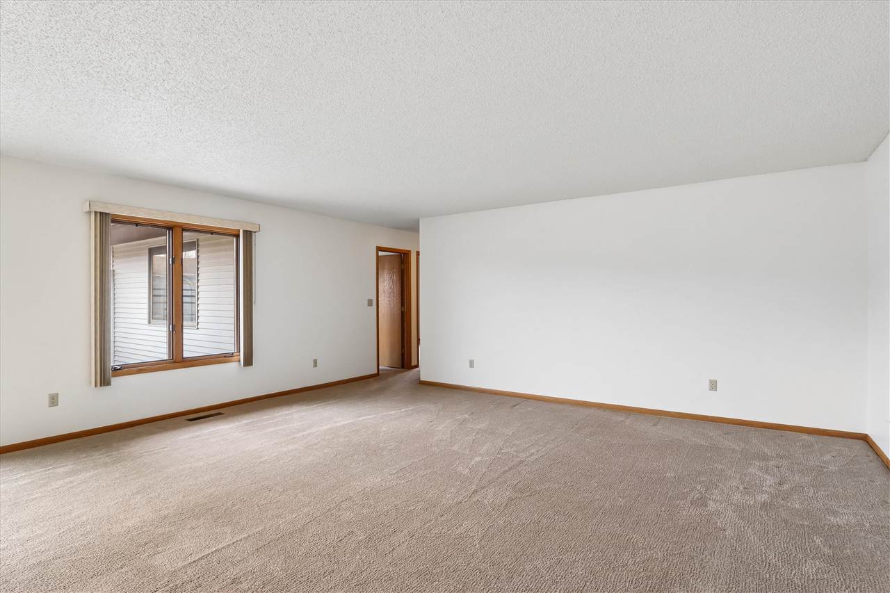 2410 Walden Ct