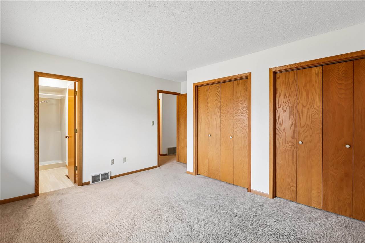 2410 Walden Ct