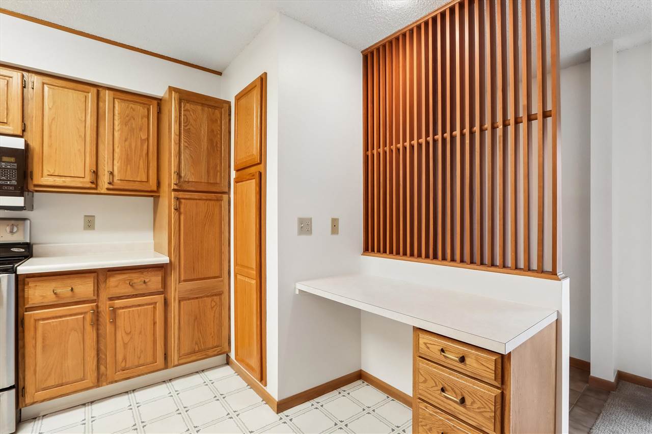 2410 Walden Ct