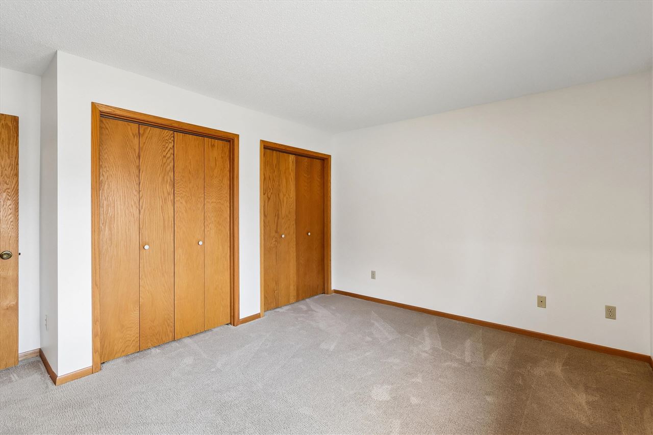 2410 Walden Ct