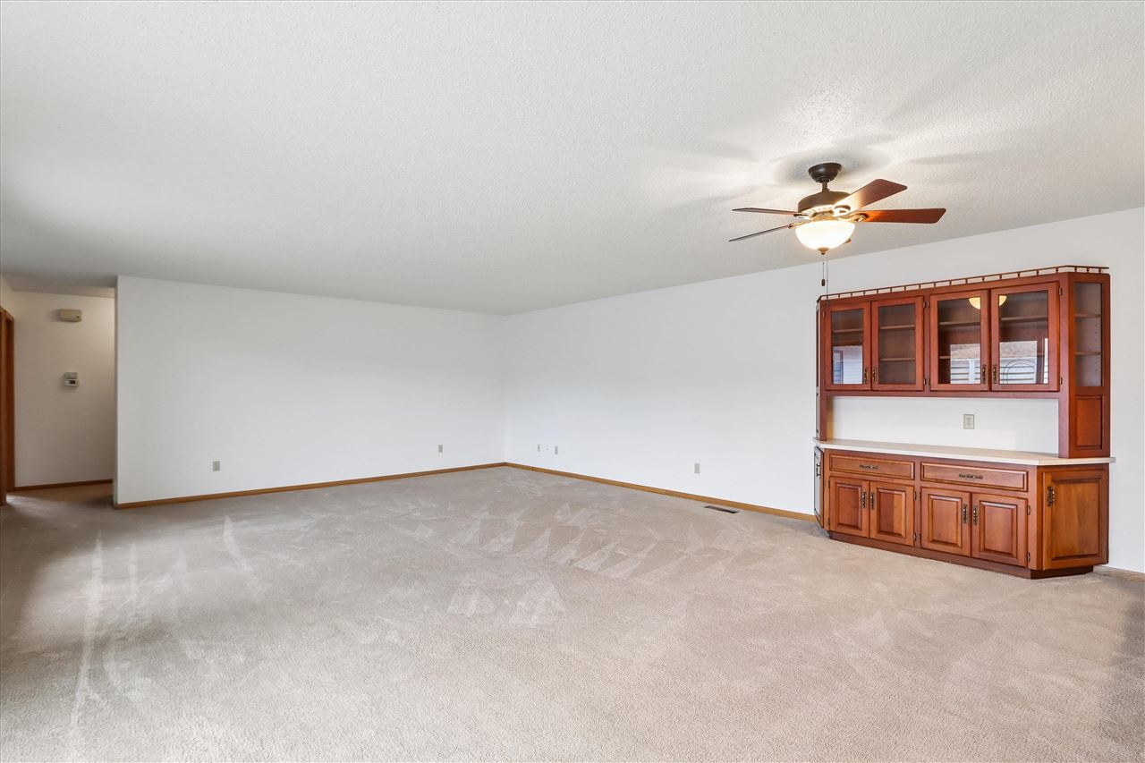 2410 Walden Ct