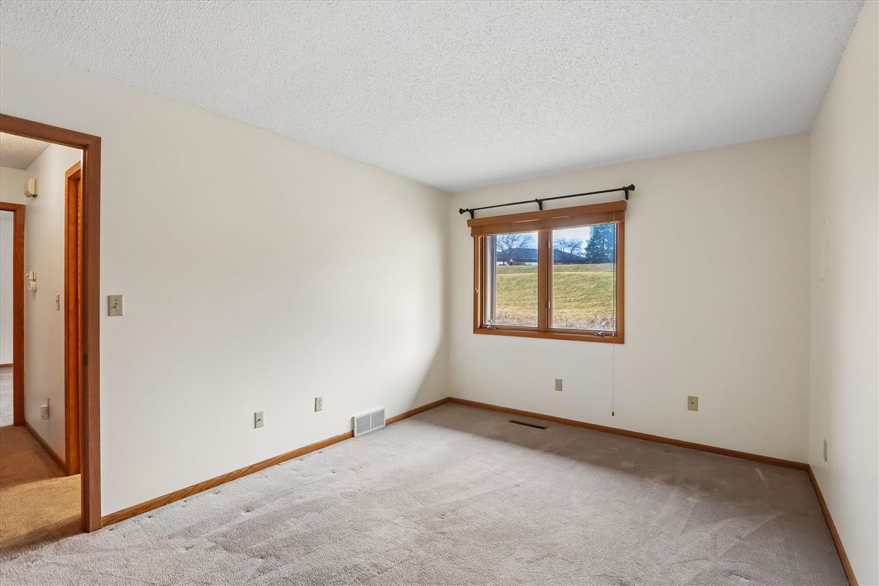 2410 Walden Ct