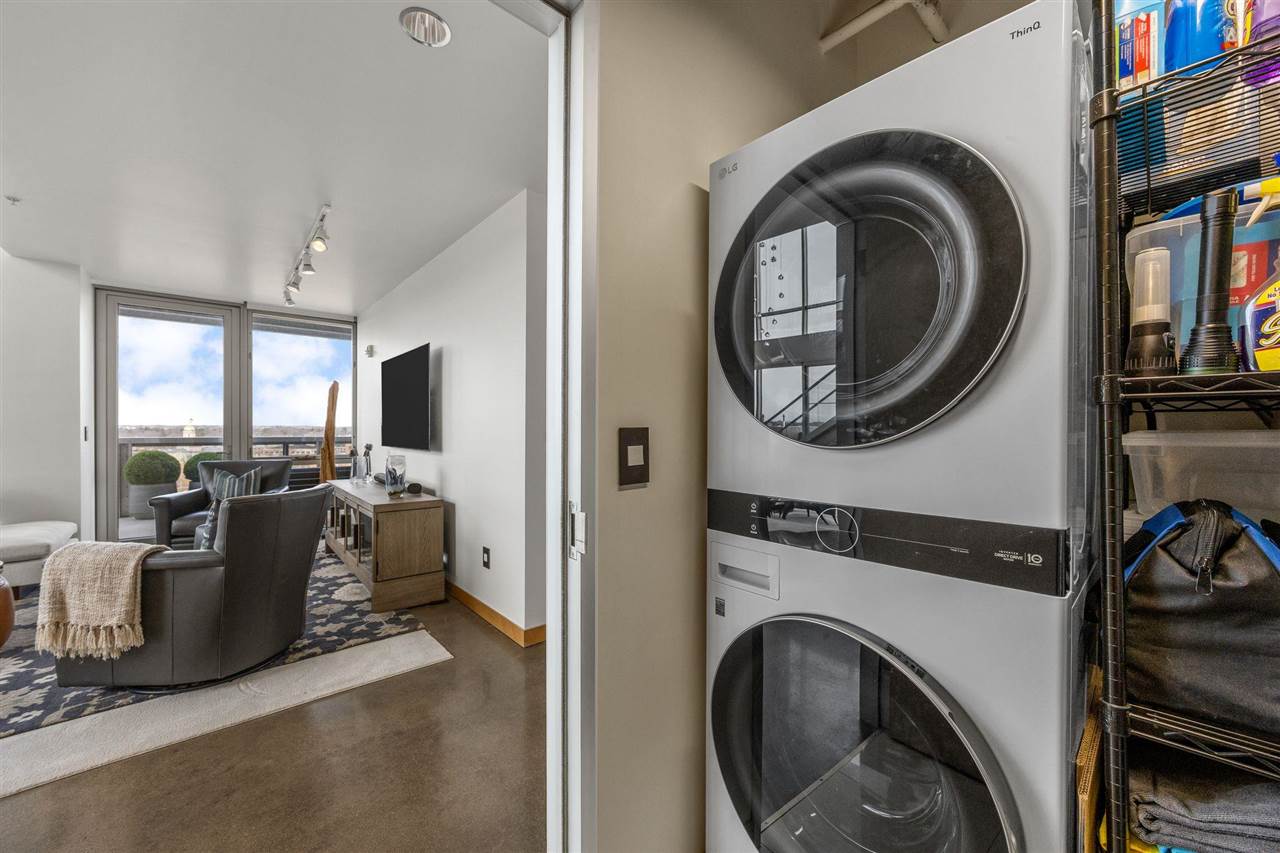 221 E College St Unit: 1206