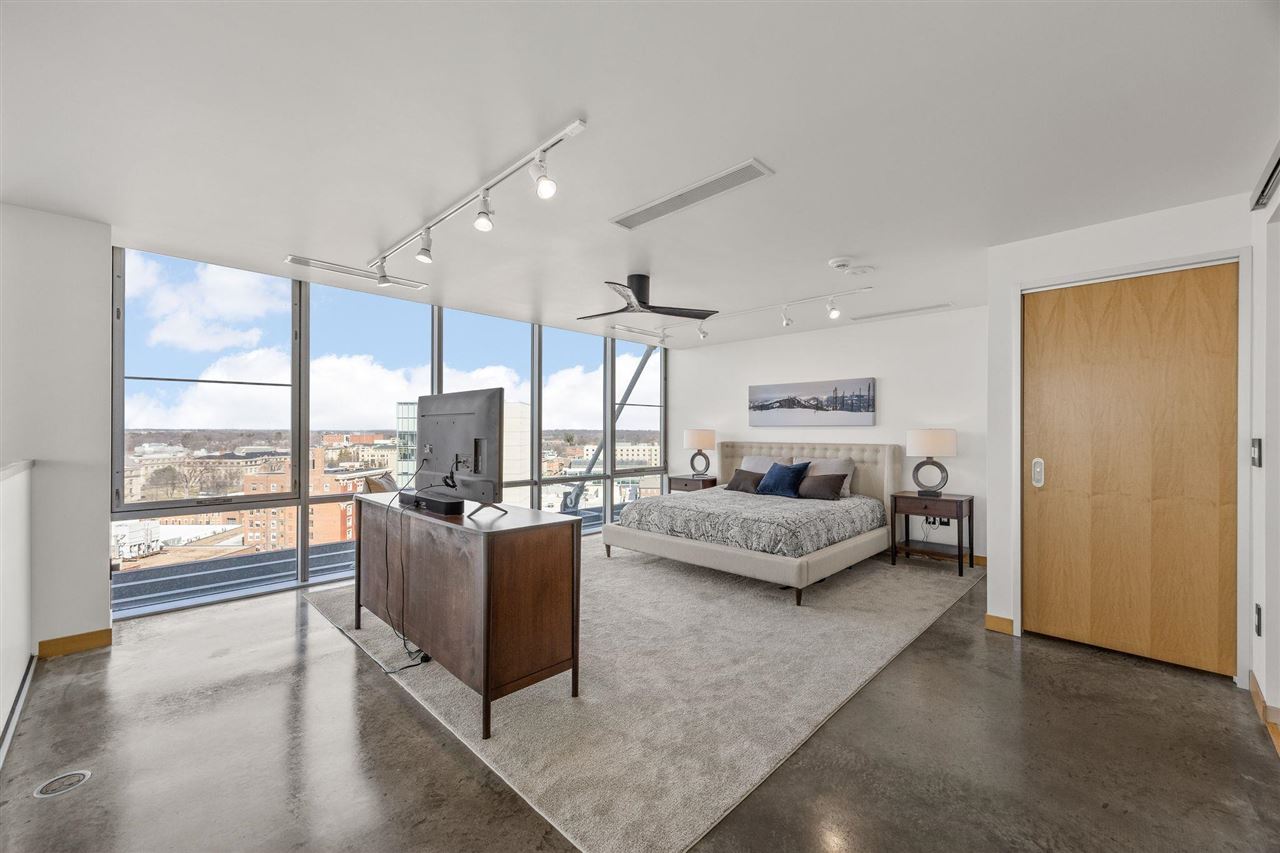 221 E College St Unit: 1206