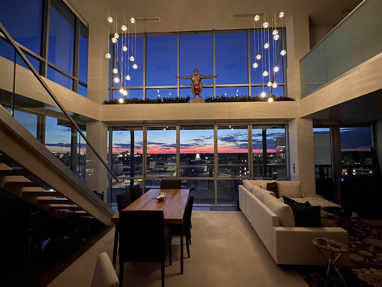 221 E College St Unit: 1206