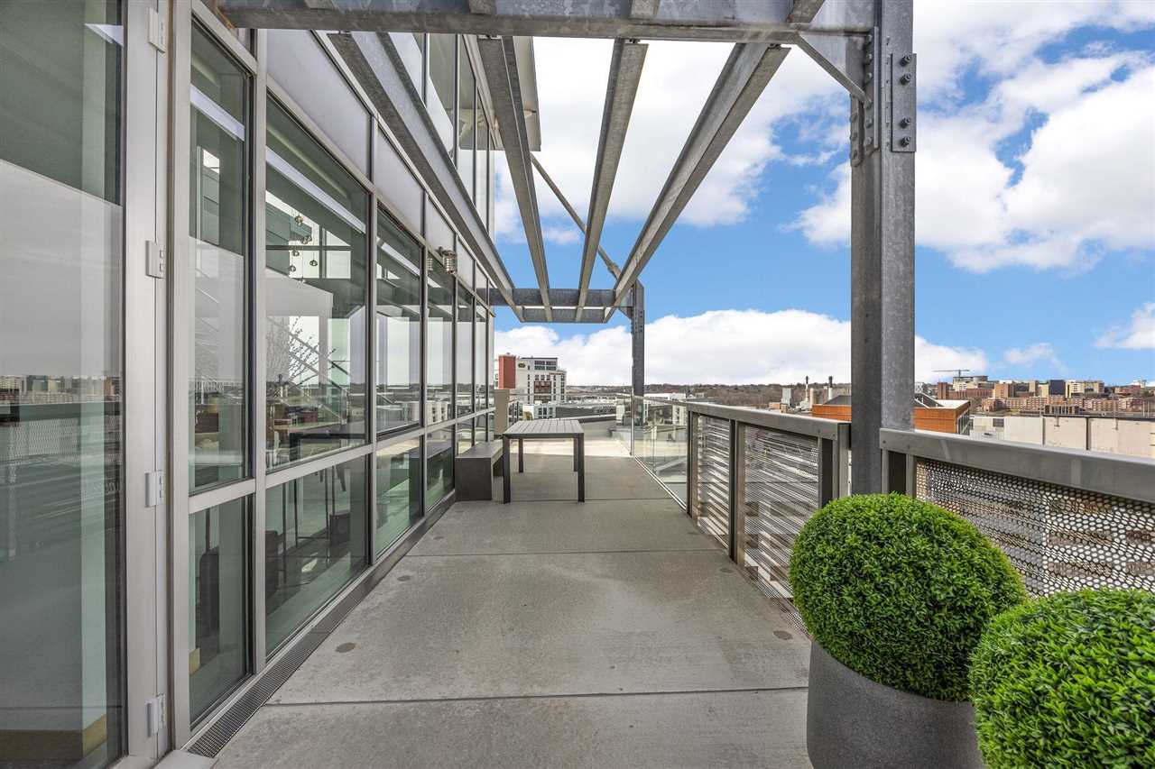 221 E College St Unit: 1206