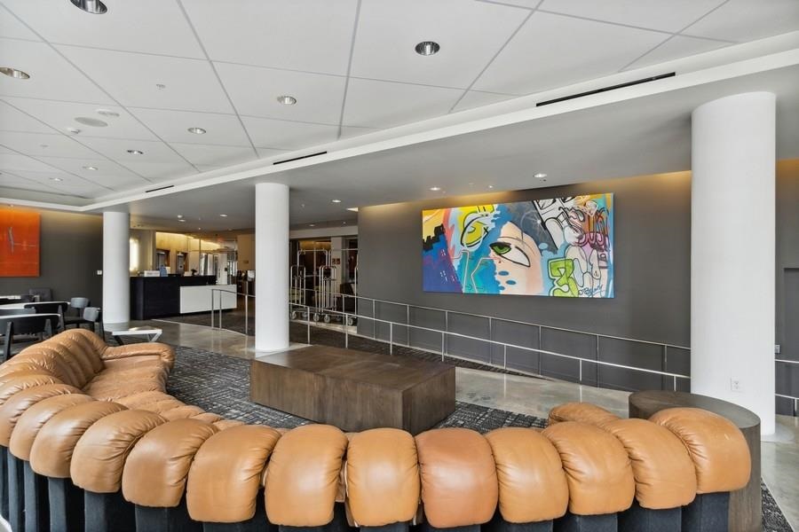 221 E College St Unit: 1206