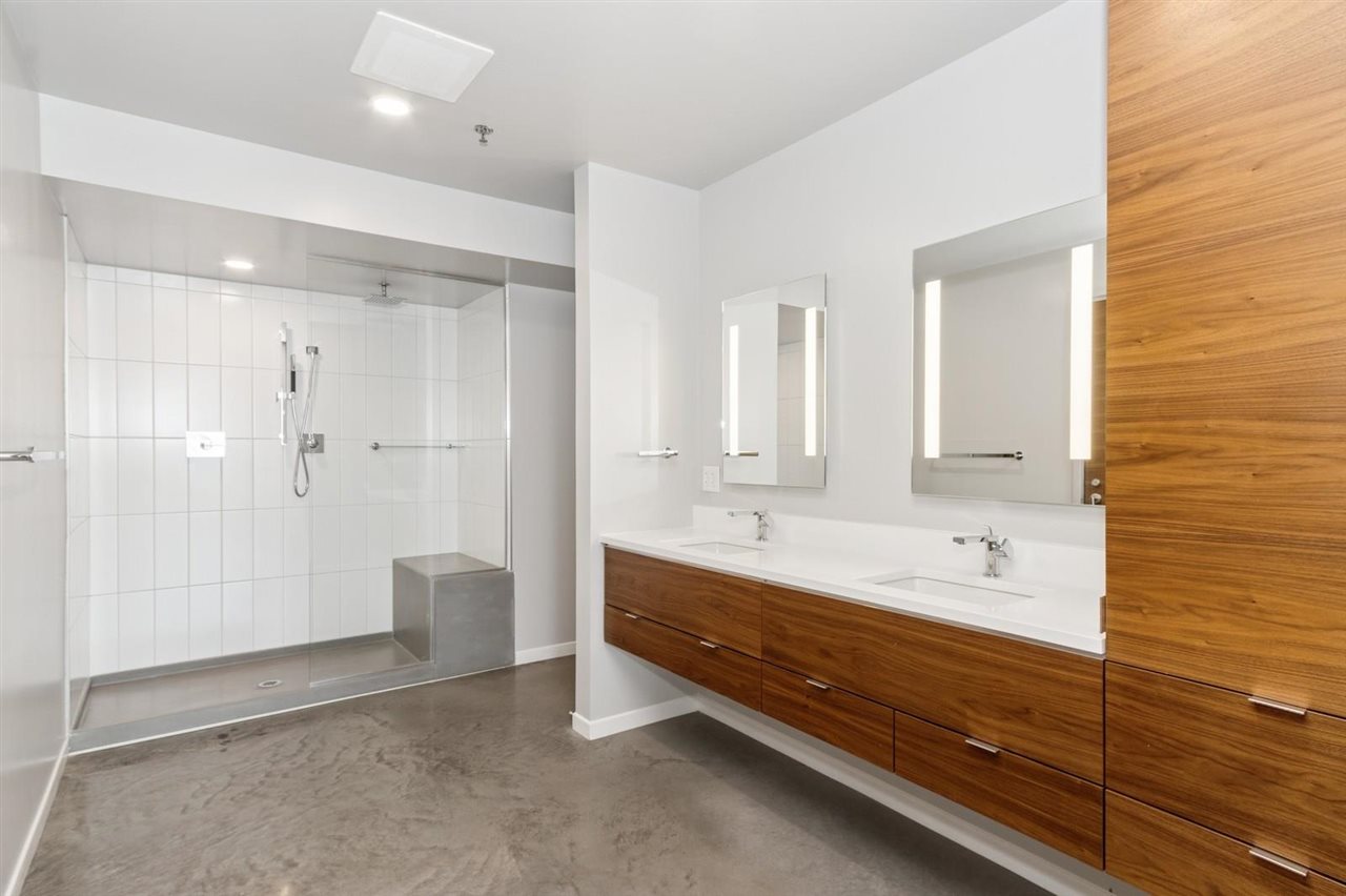 404 E College St Unit: No. 1101 + 1102