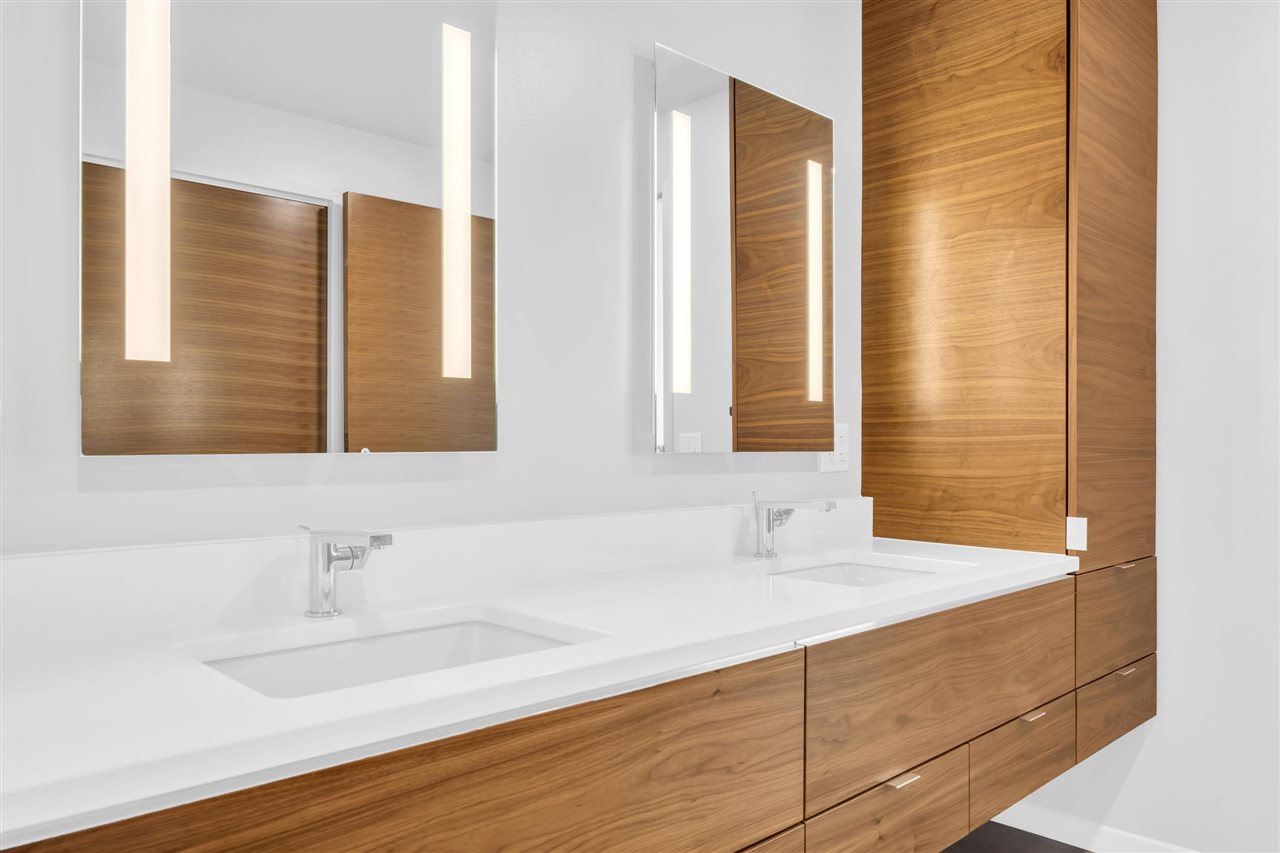 404 E College St Unit: No. 1101 + 1102