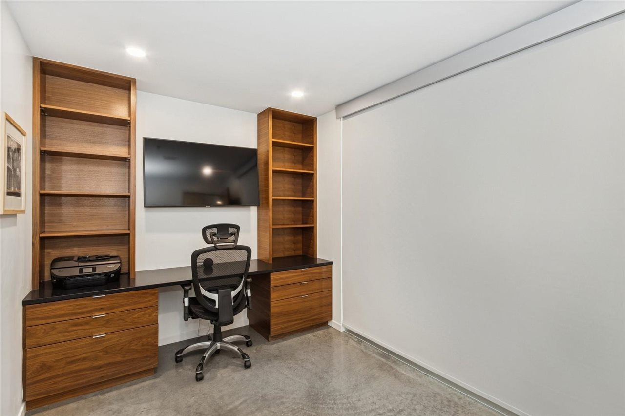 404 E College St Unit: No. 1101 + 1102